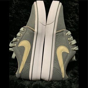 Brand new nike never worn size 6